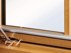 Einbruchversuch an einem Holzfenster