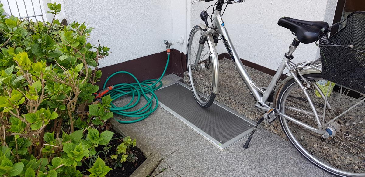 Keller Gitter Abdeckung als Insektenschutz 